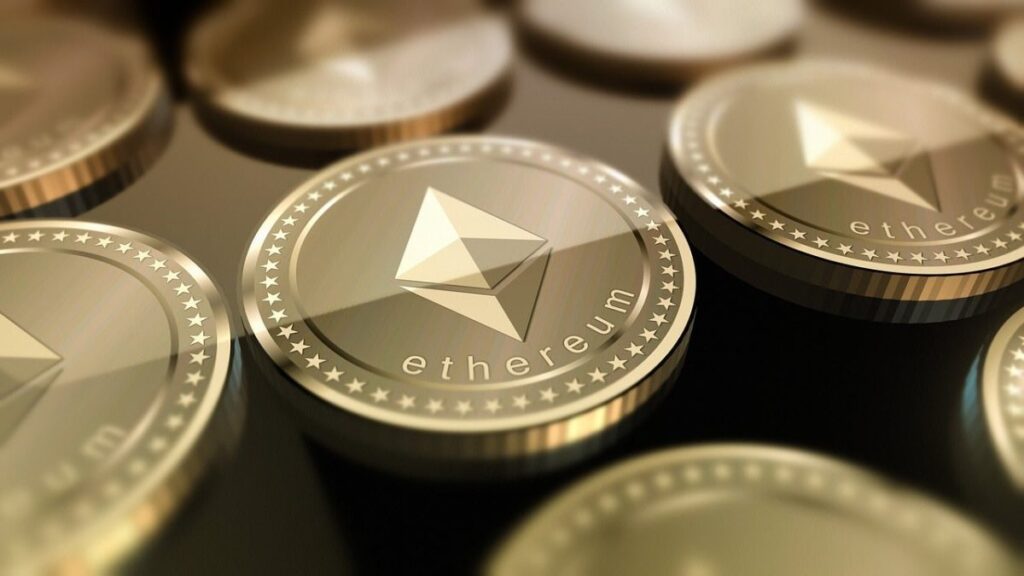 ethereum traders buy the dip as solana stablecoins soar will best go bullish e1738665916987