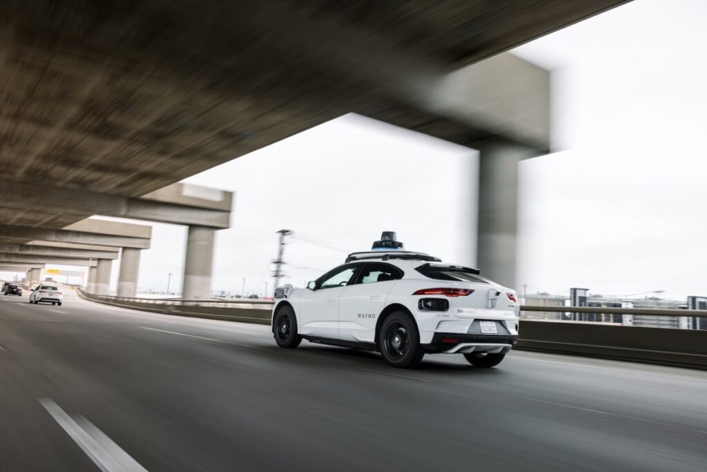 SF WAYMO FREEWAY SIDE