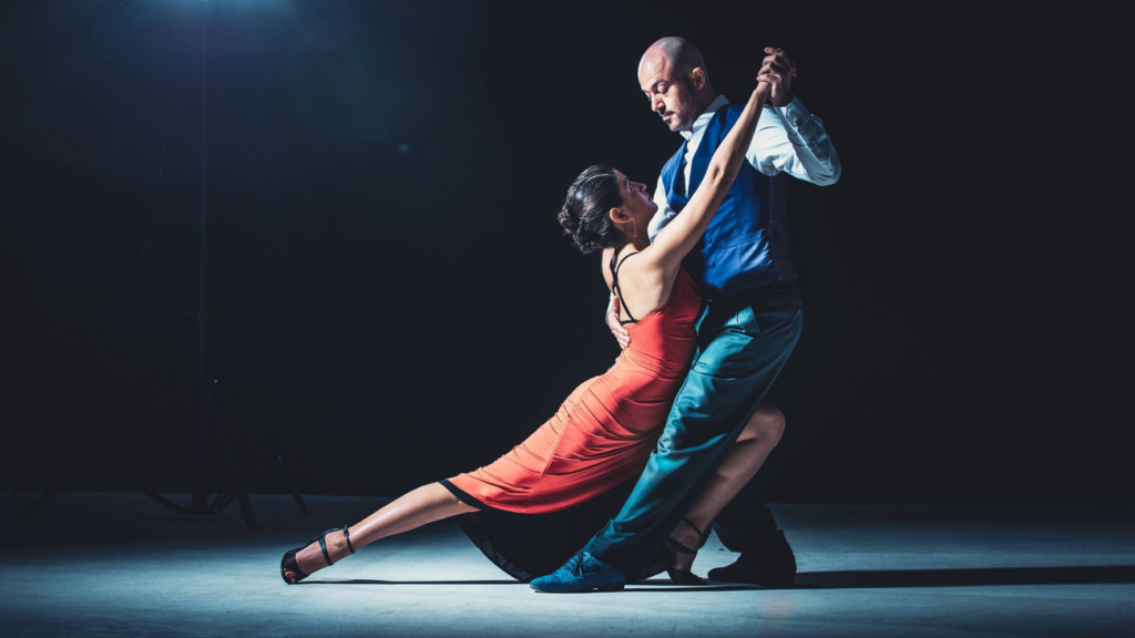 Tango hero.width 1300