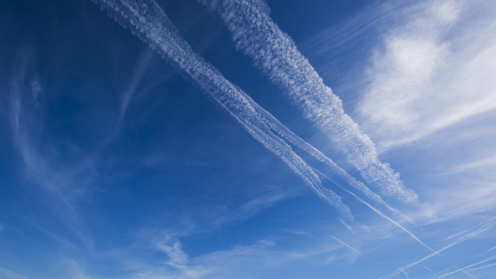 Contrails Hero.width 1300