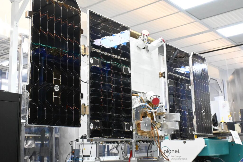Google’s first data center satellite is online and writing poetry DSC 0298